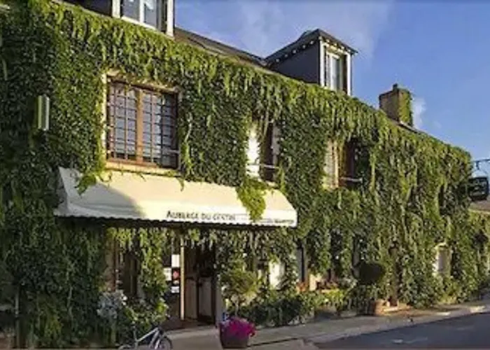 Logis Hotels Auberge Du Centre Chateaux de la Loire